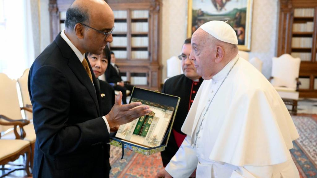 Papal Mass in Singapore offers 40,000 tickets in online ballot